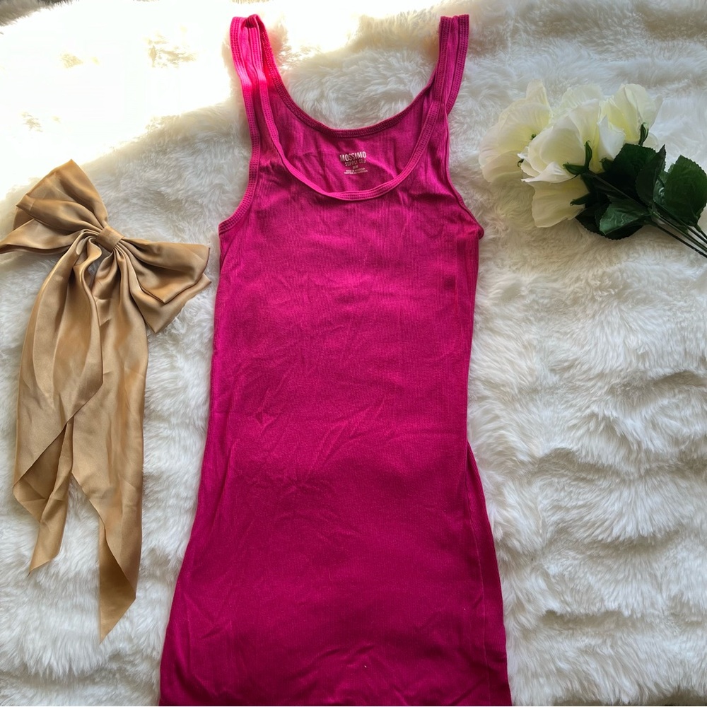 Pink tank top